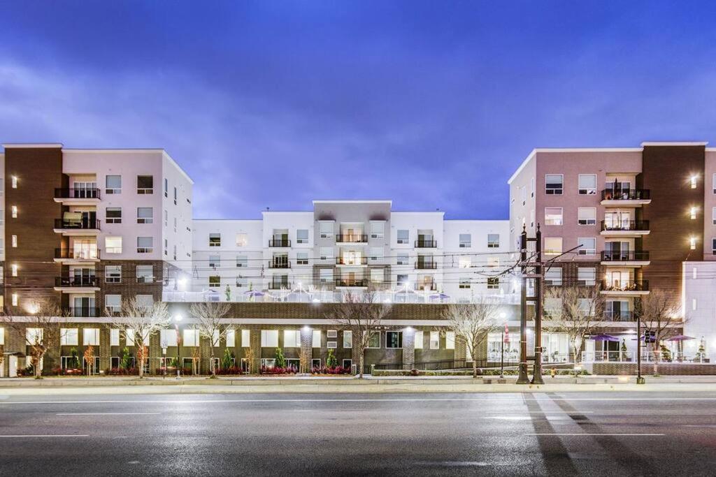 Apartment Downtown Walking Oasis With King Bd And View *
